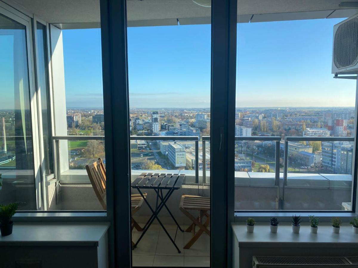 Fantastic View From The 20Th Floor Lägenhet Bratislava Exteriör bild