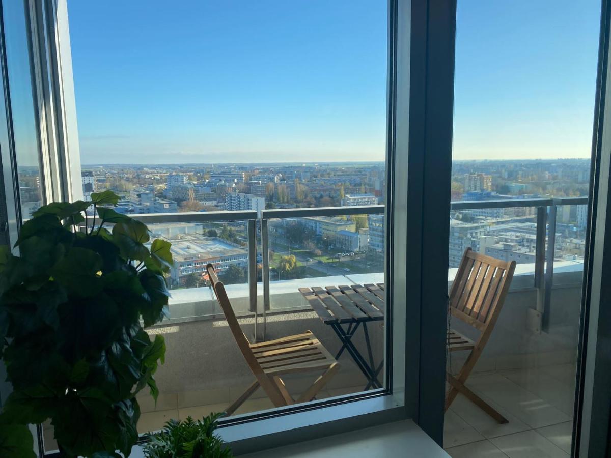 Fantastic View From The 20Th Floor Lägenhet Bratislava Exteriör bild